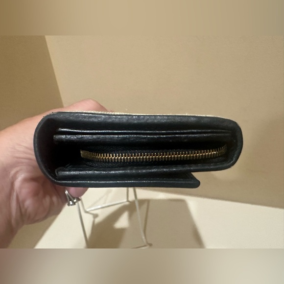 Gucci Marmont Floral Bow Navy Continental Wallet - Picture 4 of 13